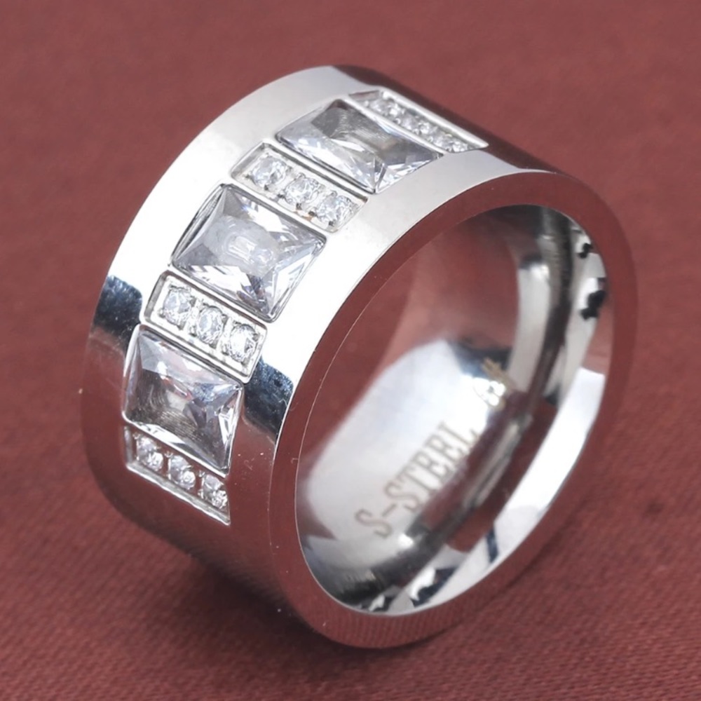 Silver Ring With Swarovski Elements Size 7 - image 2